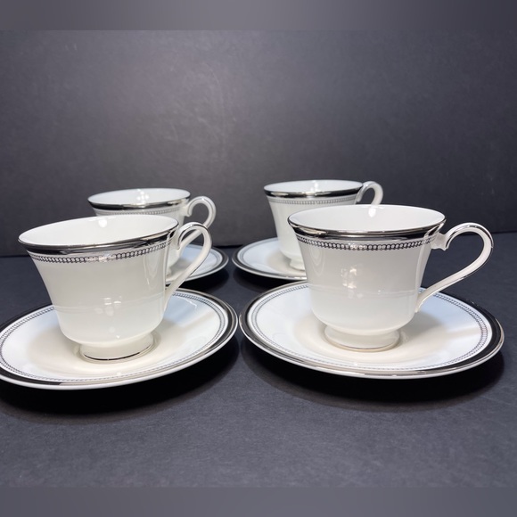 Royal Doulton SARABANDE Set of H.5023 Footed Teacups & Saucers - Picture 4 of 13